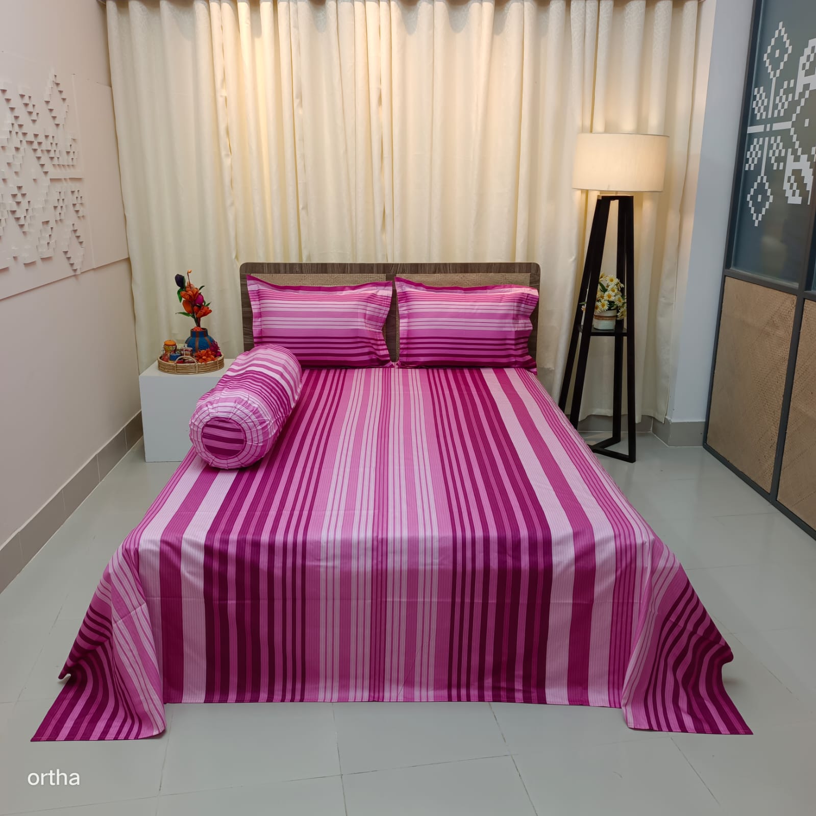 100% Cotton 4Pecs Luxury Twill Ortha Bedsheet – King Size – Pink Stripe