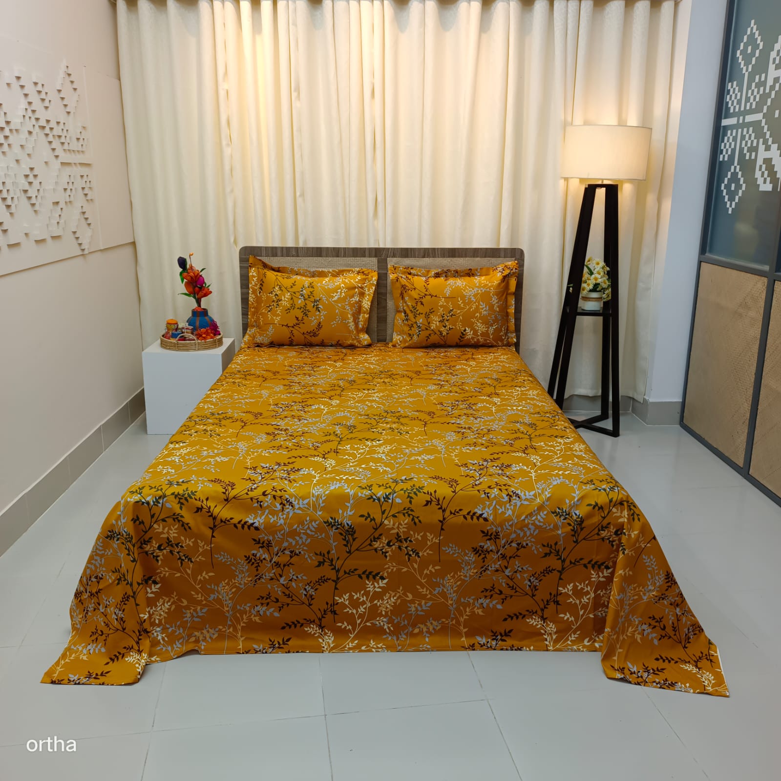 30/30 Count Luxury Exclusive Ortha Bedsheet – King Size – 3 Pecs Set – Golden Lata