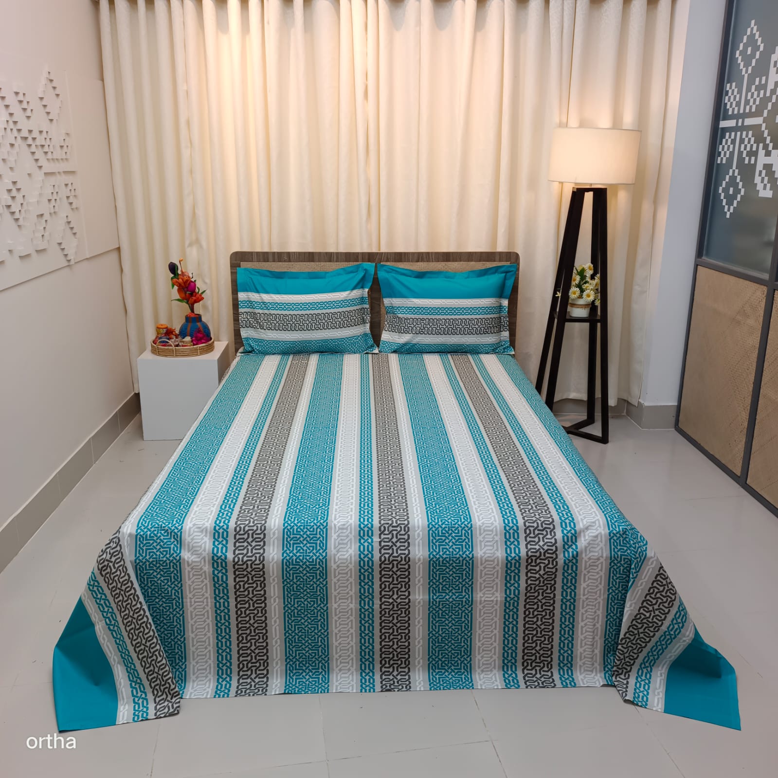 ORTHA EXCLUSIVE COTTON KING SIZE BEDSHEET – 3 PECS SET – STRIPE CHAIN