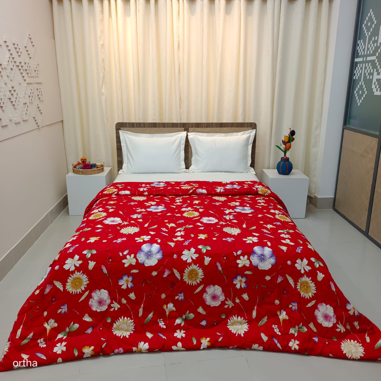 Finest Quality King Size Ortha Luxury Comforter (7 X 7.5 Feet) - Feather Touch Padding - Red Sun Flower