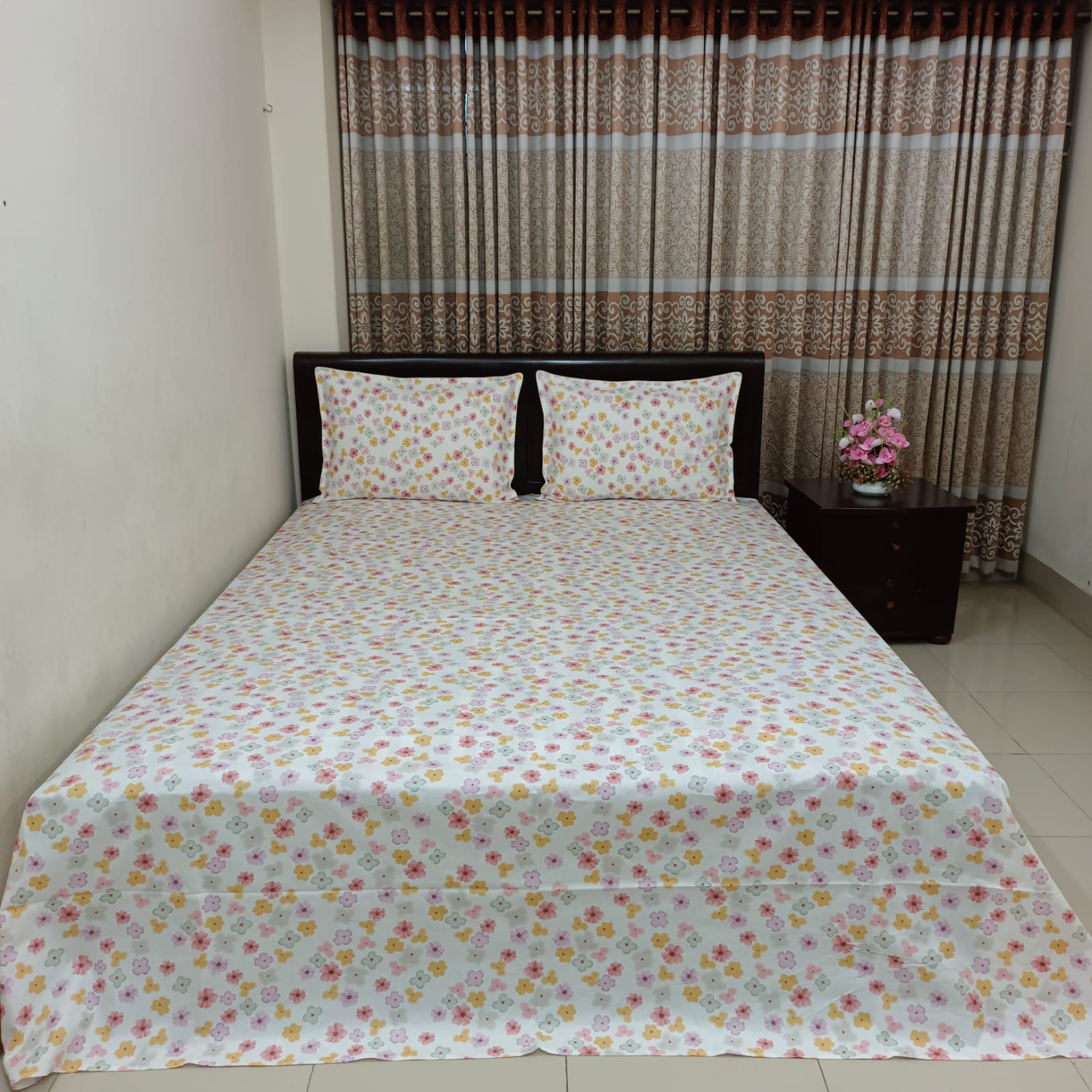 Super King Size Export Quality 100% Cotton Bed Sheet - Jhora Phul
