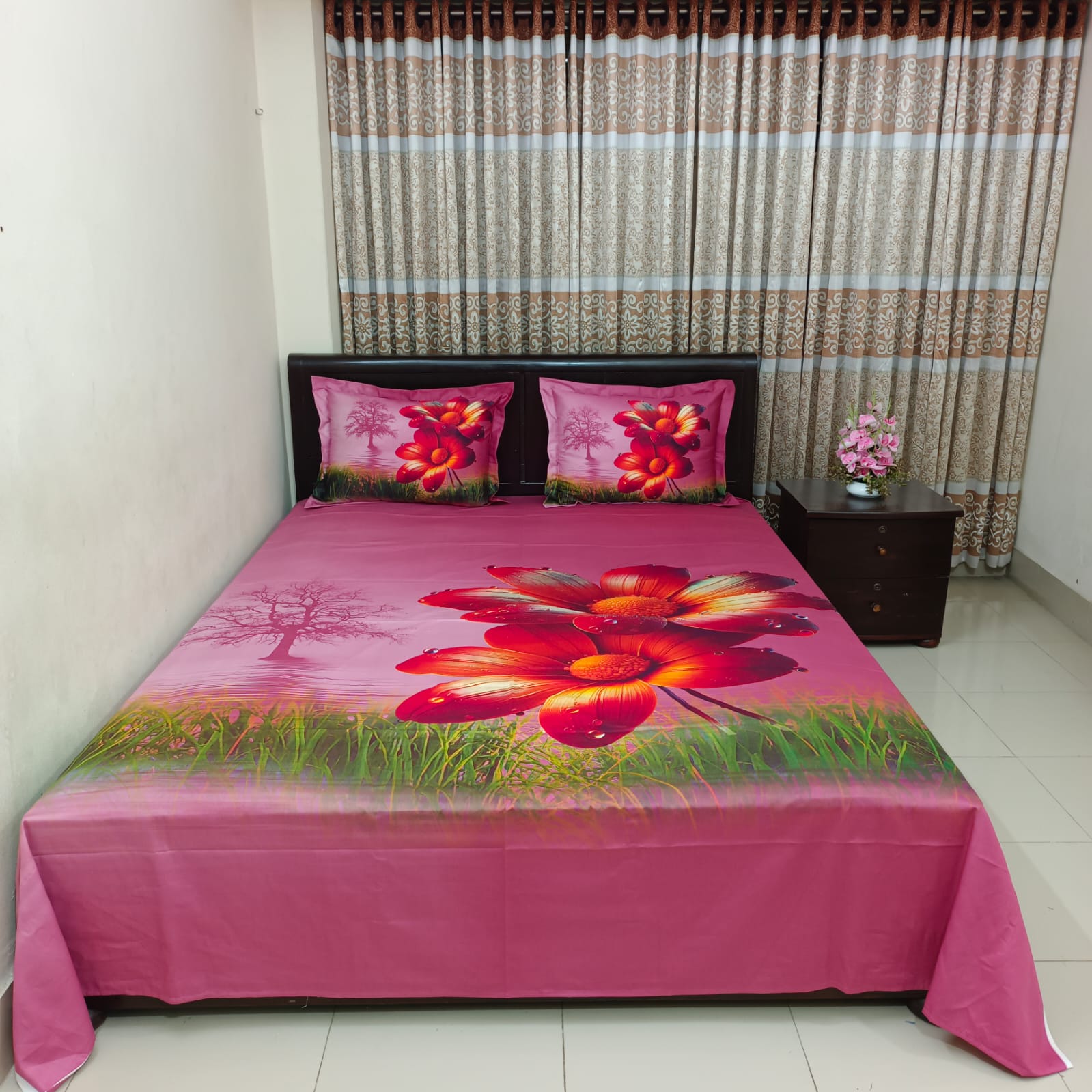 HD Printed Premium Panel Ortha Luxury Bedsheet – 3 Pecs Set - Onion Daisy (Quality Improved)