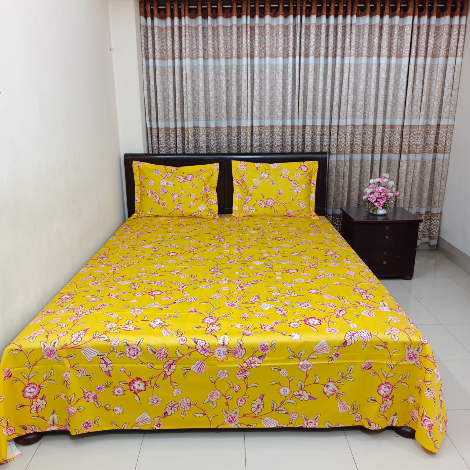 Luxury Twill Cotton Ortha Bedsheet – King Size – 3Pecs – Paisley Yellow Flora