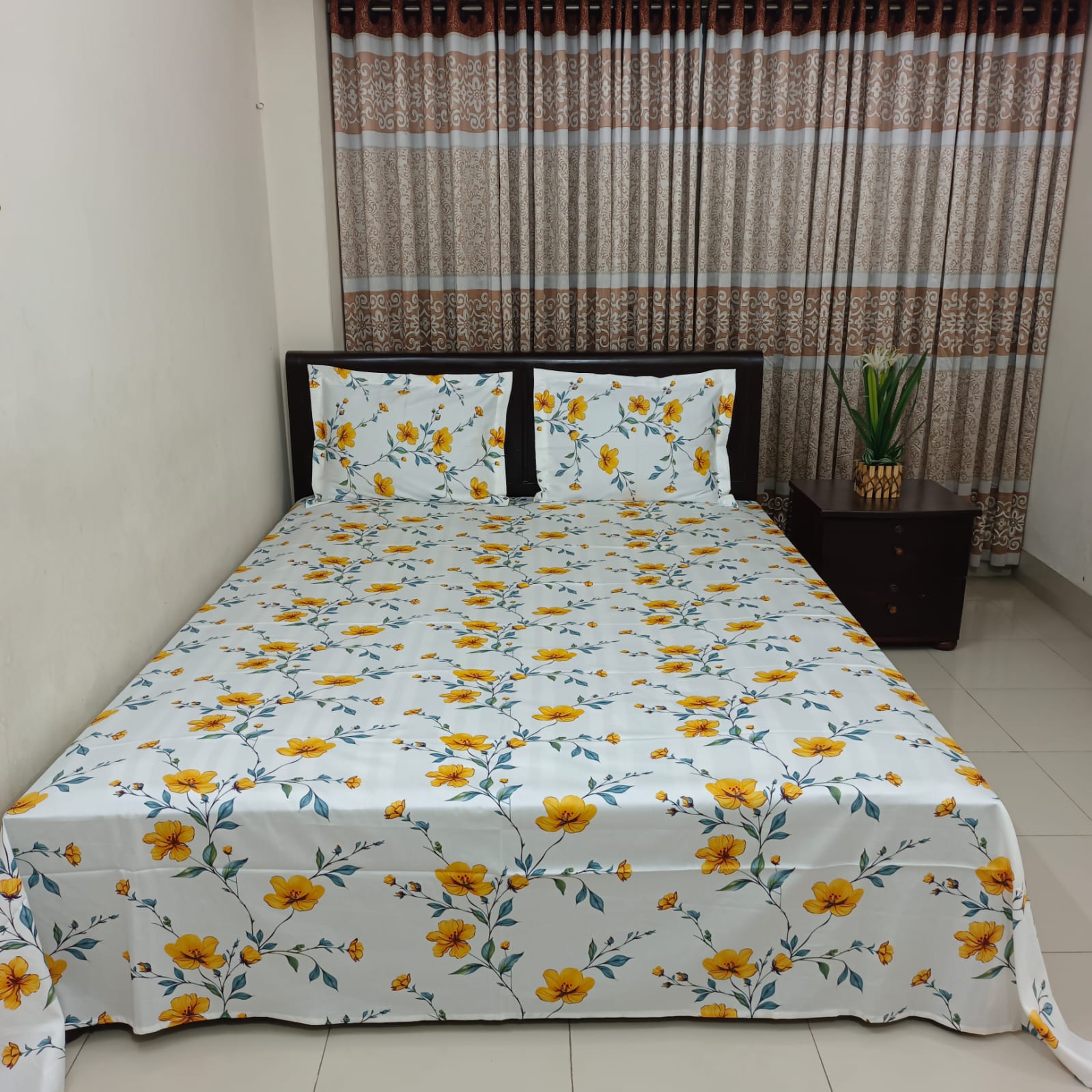 Luxury Twill Cotton Ortha Bedsheet – King Size – 3Pecs – Yellow Spalsh