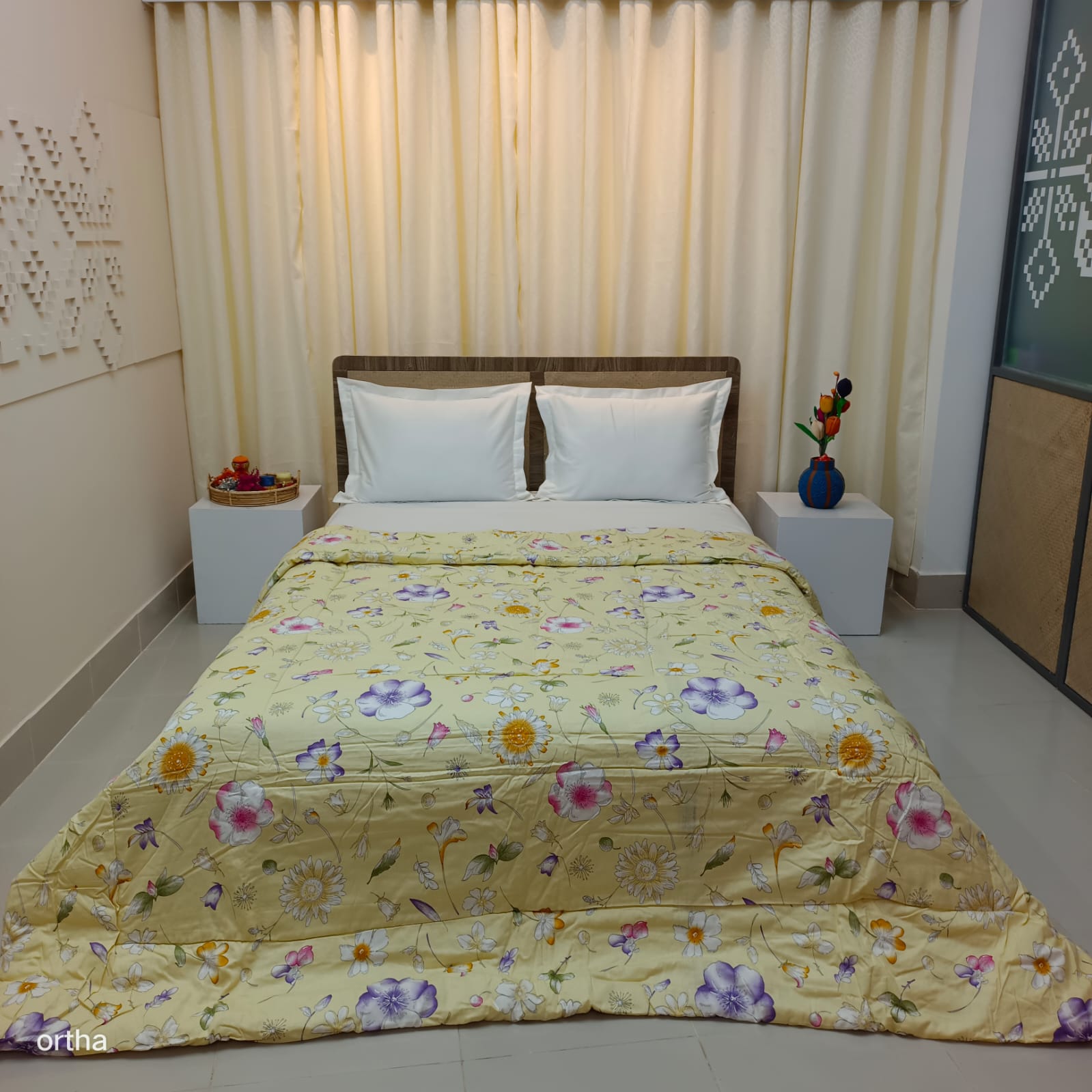 Finest Quality King Size Ortha Luxury Comforter (7 X 7.5 Feet) – Feather Touch Padding – Cream Sun Flower